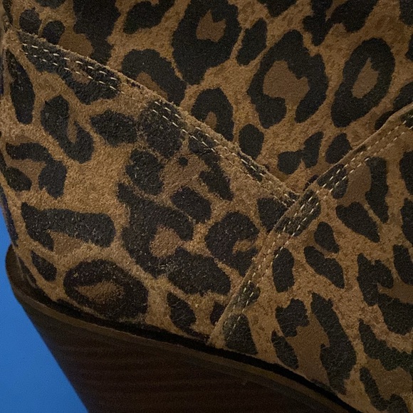 Lucky Brand Leather Leopard Booties with Side Zipper, Size 7M NEW - Picture 3 of 12